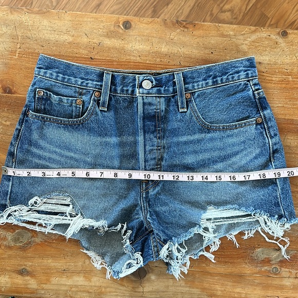 Levi’s 501 Jean Cut-Offs - Picture 6 of 8